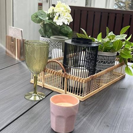 Charming 3 Bedroom Apartment 阿克雷里 外观 照片